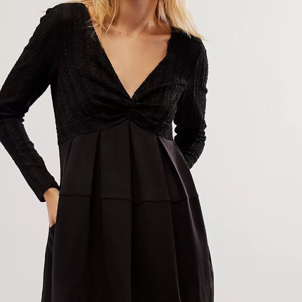 NWT Free People Vida Mini Dress V-Neck Black Sz S